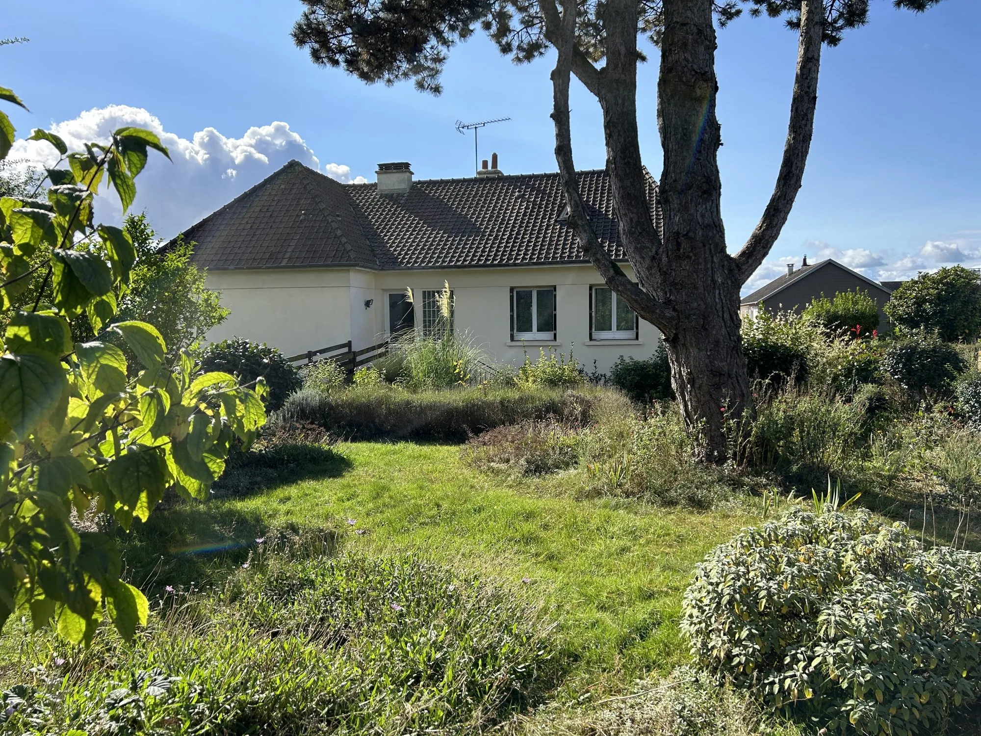 Maison de plain-pied en Normandie avec jardin à Flers 