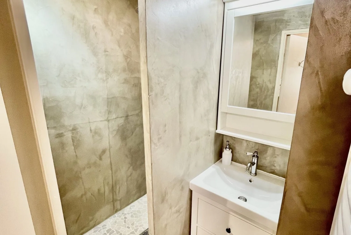 Appartement 2 pièces rénové en front de neige à La Joue du Loup 