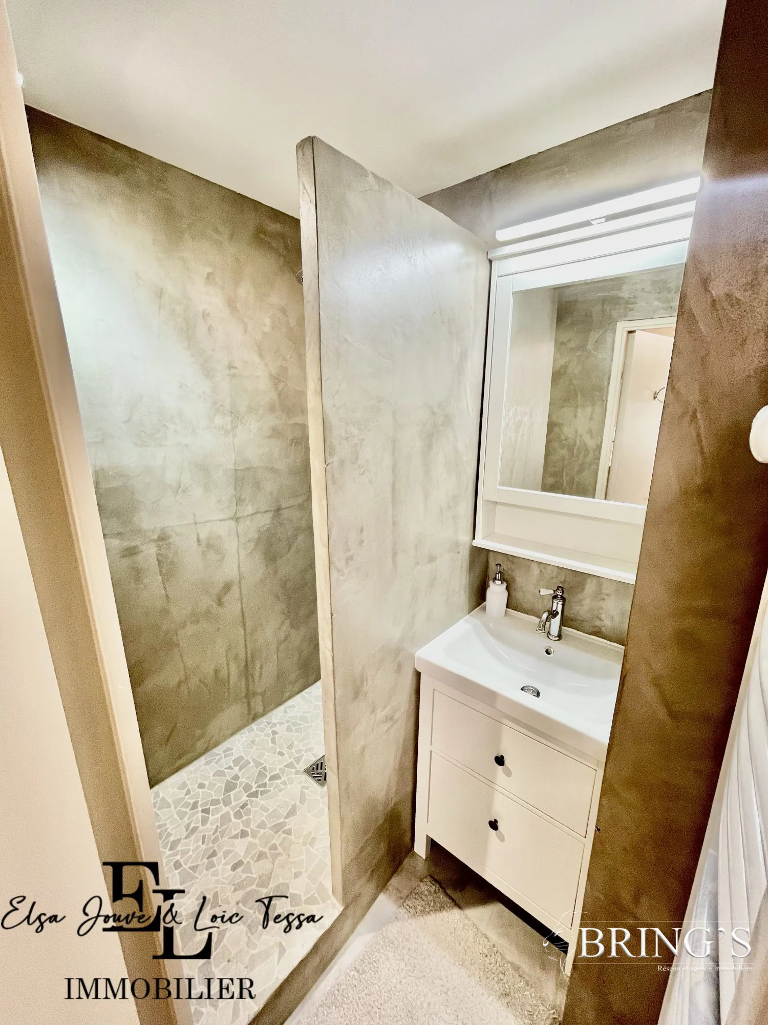 Appartement 2 pièces rénové en front de neige à La Joue du Loup 