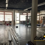 Local commercial à vendre à Montréal-la-Cluse - 123 m² avec vitrines et parking privé