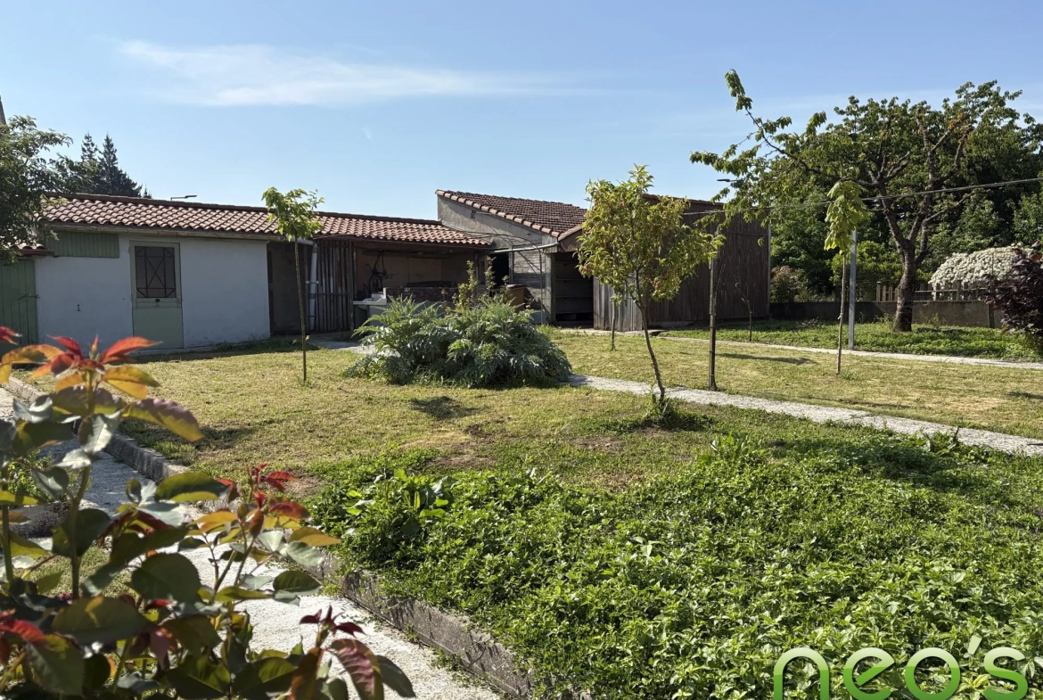 Maison à vendre à Montfaucon-Montigné - 73 m² avec terrain et garage 