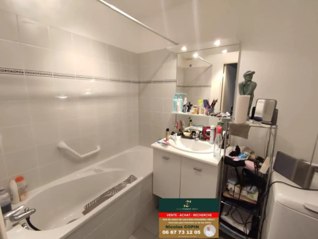 Bel appartement T3 de 69 m² à Valenciennes avec parking privé 