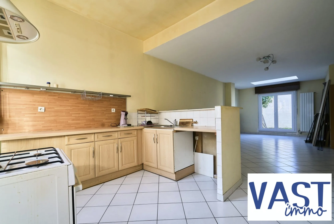 Maison ancienne de 1930 avec jardin à Roubaix – Charme et potentiel 