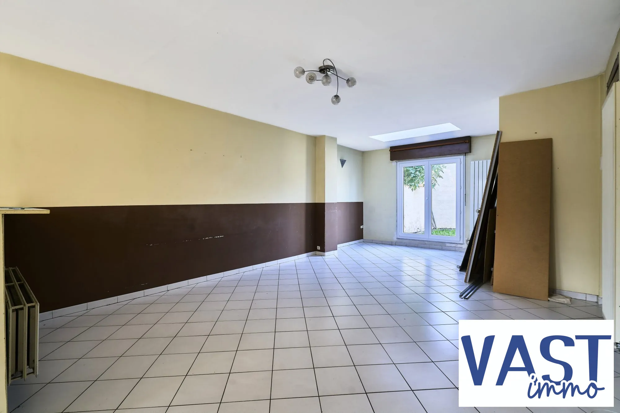 Maison ancienne de 1930 avec jardin à Roubaix – Charme et potentiel 