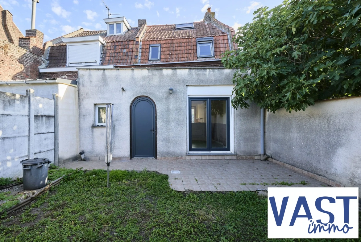 Maison ancienne de 1930 avec jardin à Roubaix – Charme et potentiel 