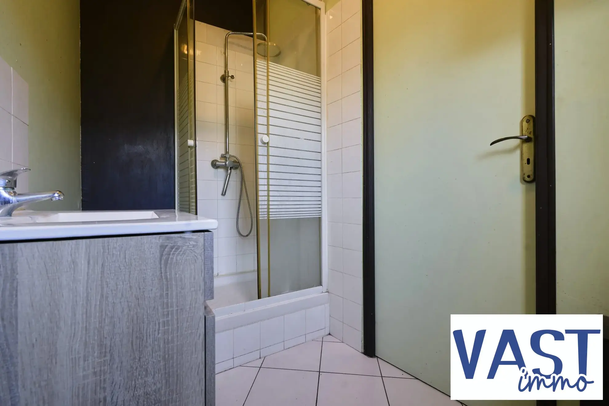 Maison ancienne de 1930 avec jardin à Roubaix – Charme et potentiel 