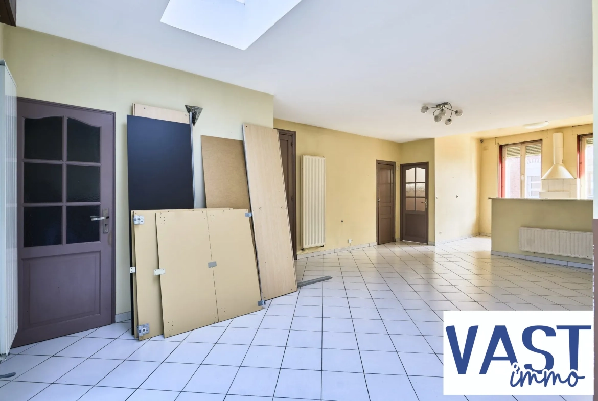 Maison ancienne de 1930 avec jardin à Roubaix – Charme et potentiel 