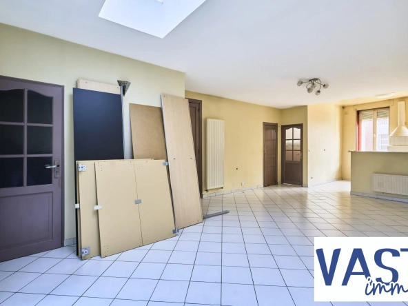Maison ancienne de 1930 avec jardin à Roubaix – Charme et potentiel