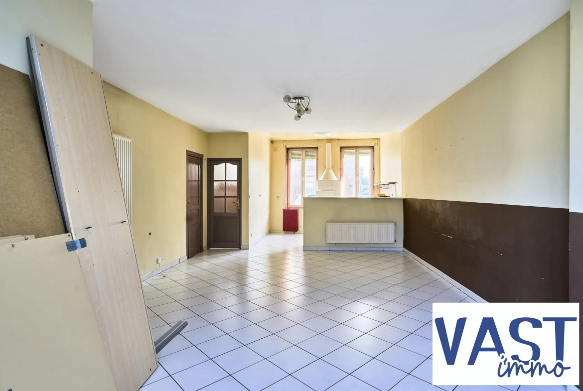 Maison ancienne de 1930 avec jardin à Roubaix – Charme et potentiel 