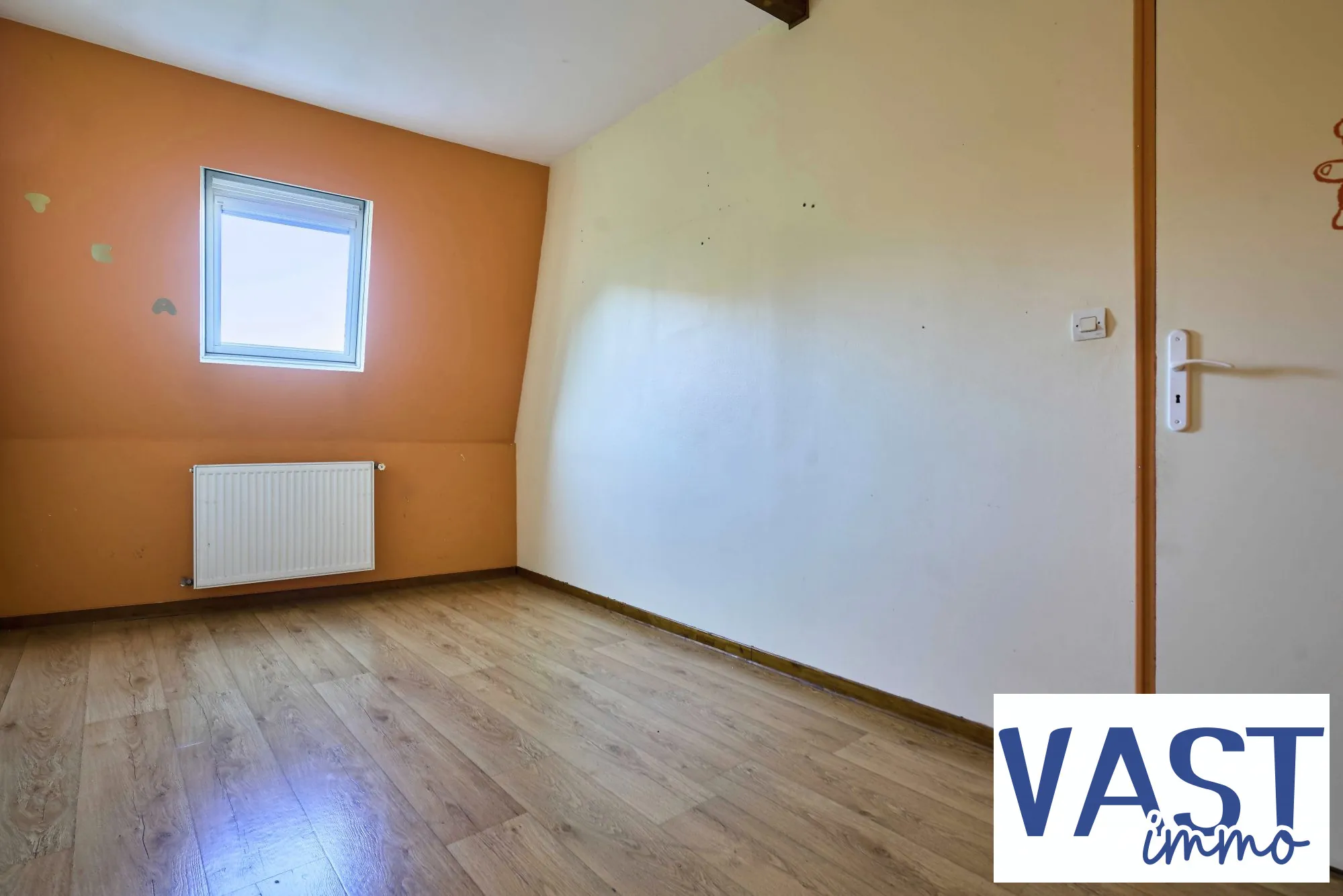 Maison ancienne de 1930 avec jardin à Roubaix – Charme et potentiel 