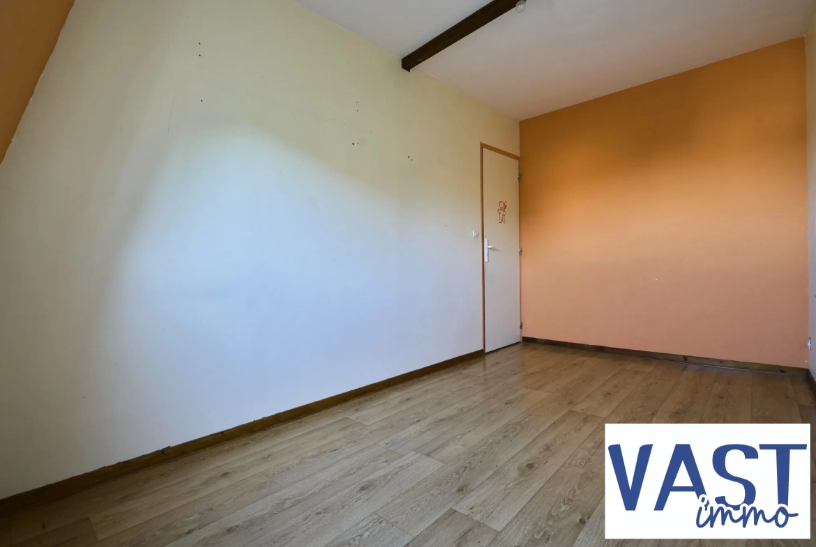 Maison ancienne de 1930 avec jardin à Roubaix – Charme et potentiel 