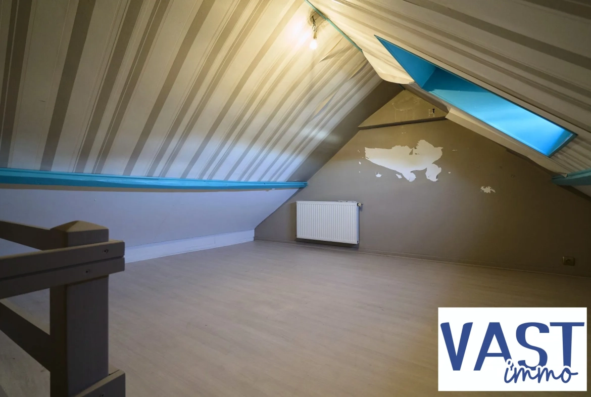 Maison ancienne de 1930 avec jardin à Roubaix – Charme et potentiel 