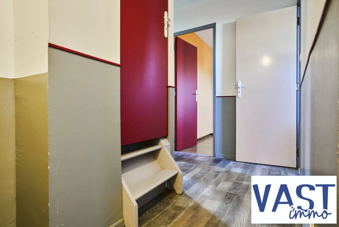 Maison ancienne de 1930 avec jardin à Roubaix – Charme et potentiel 