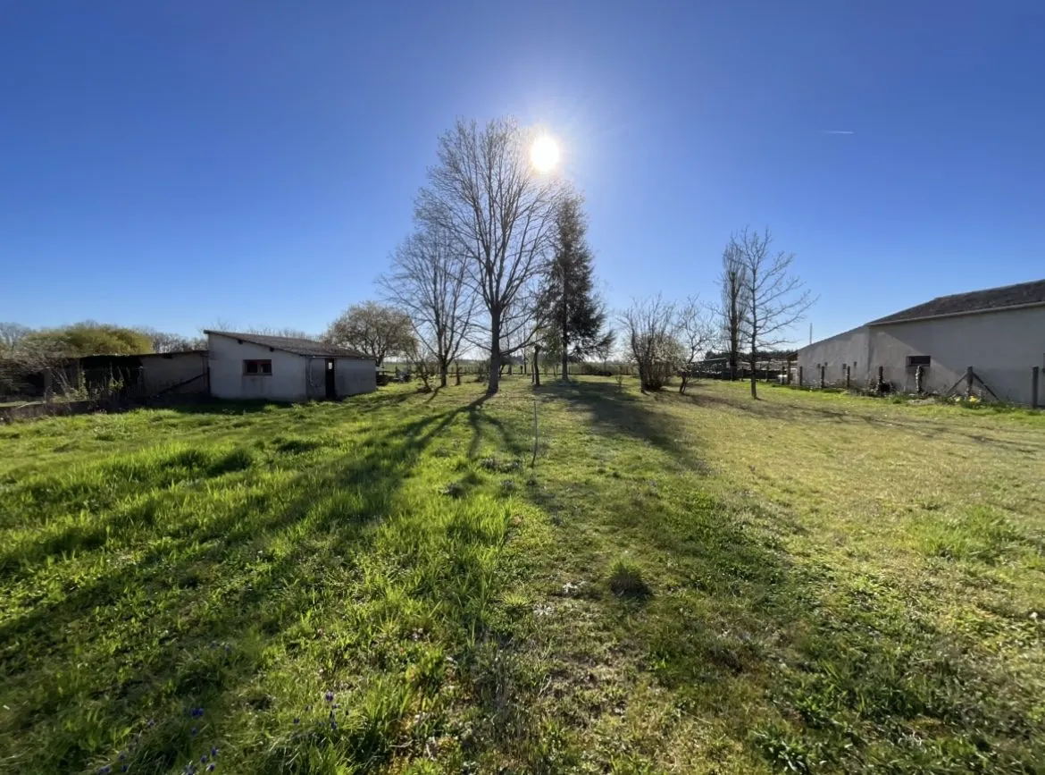 Maison 3 chambres avec grand terrain à Darvoy, proche Orléans 