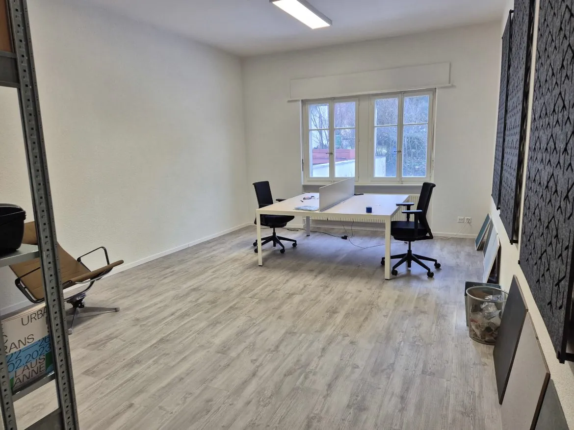 Bureaux à vendre avec reprise de bail à Fribourg - Idéal pour professions libérales 
