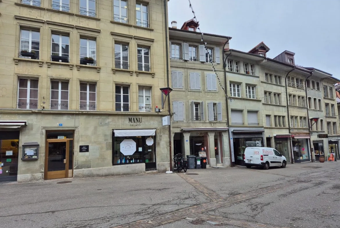 Bureaux à vendre avec reprise de bail à Fribourg - Idéal pour professions libérales 