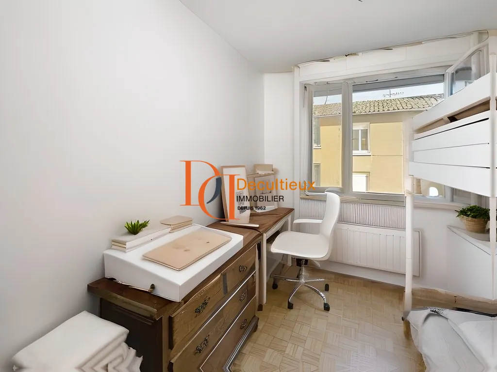 Centre-ville de Villefranche : Bel appartement T3 lumineux de 60 m² avec cave 