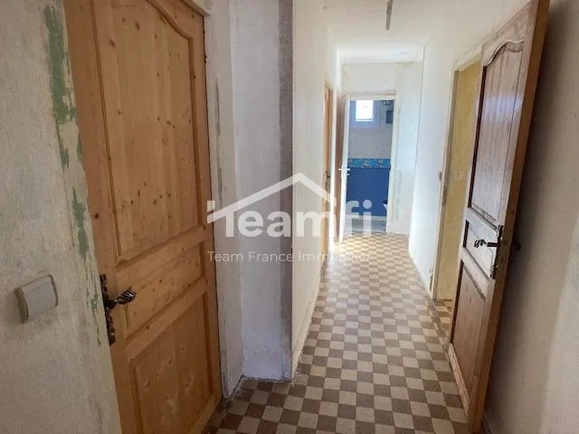 Maison de ville avec garage à Issoudun 152,7 m² 