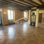 Maison de ville avec garage à Issoudun 152,7 m²