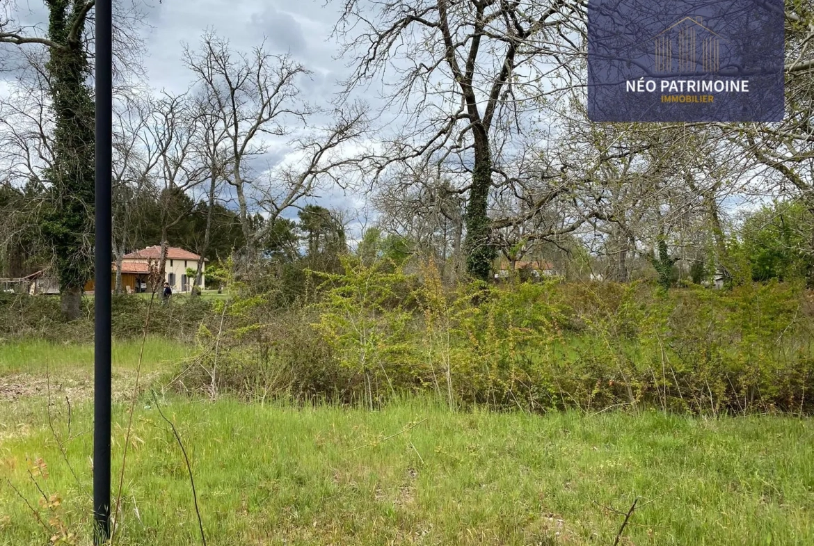 Terrain constructible et viabilisé à Luxey (40) - Opportunité, calme et liberté de construire 