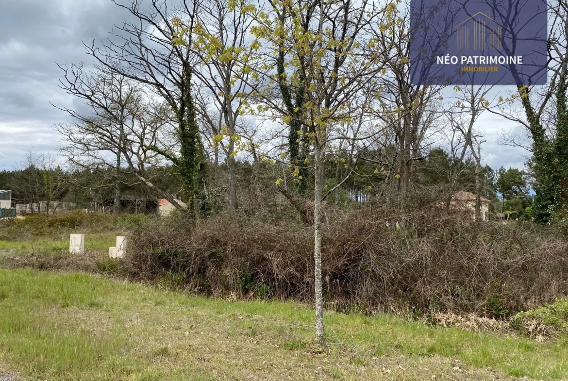 Terrain constructible et viabilisé à Luxey (40) - Opportunité, calme et liberté de construire 