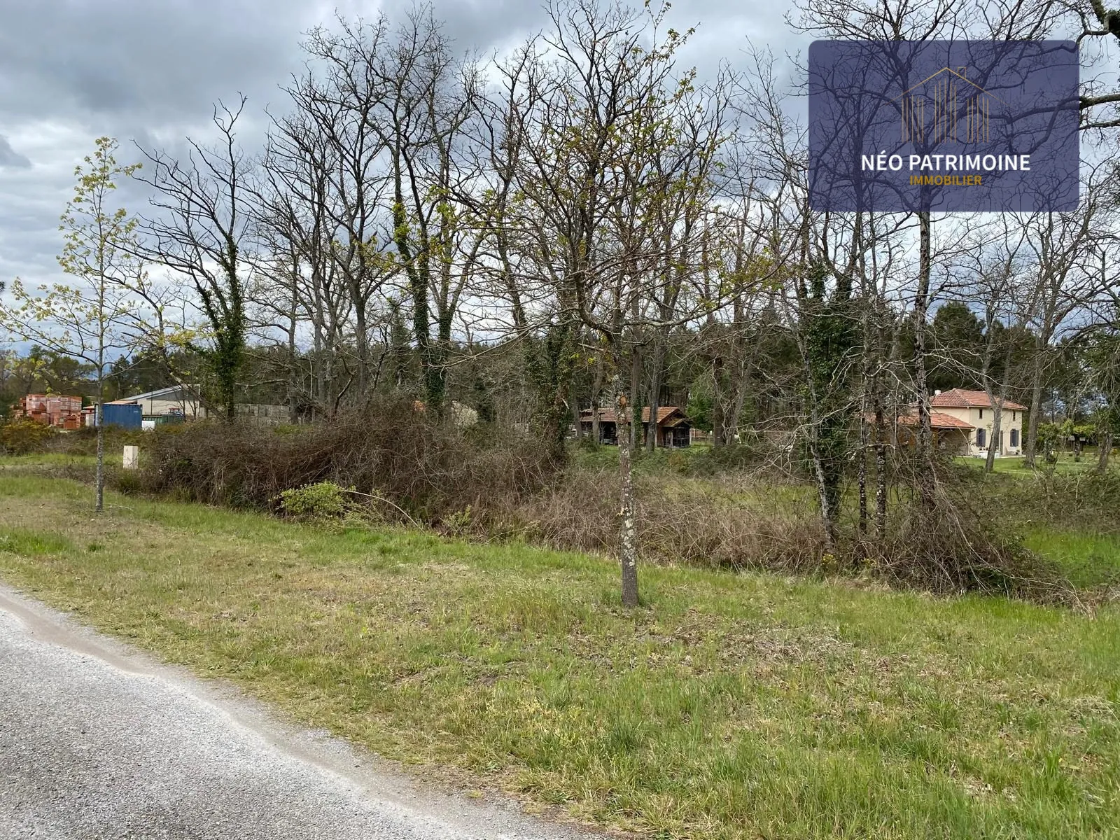 Terrain constructible et viabilisé à Luxey (40) - Opportunité, calme et liberté de construire 