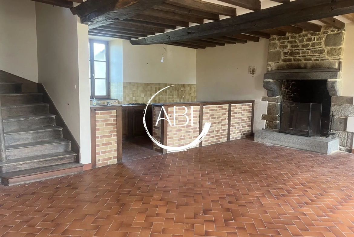 Charmante maison en pierre à vendre dans la Mayenne, 90 m² avec potentiel d'extension 