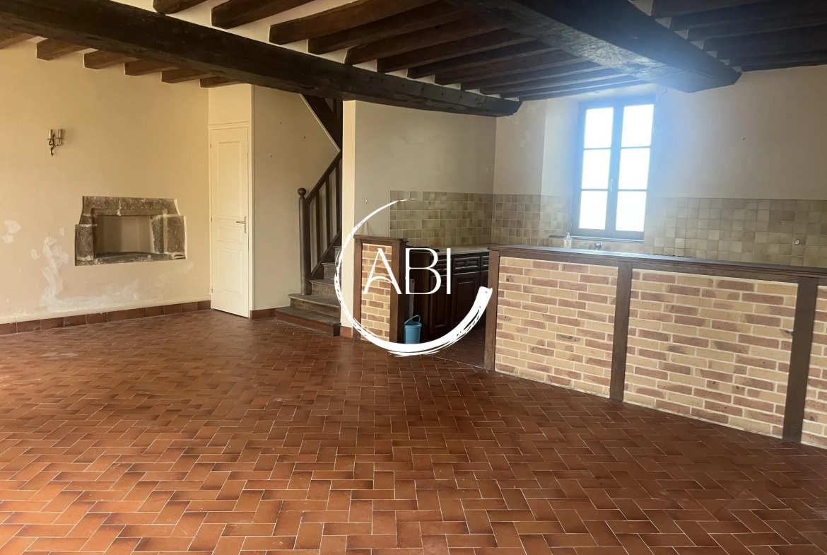 Charmante maison en pierre à vendre dans la Mayenne, 90 m² avec potentiel d'extension 