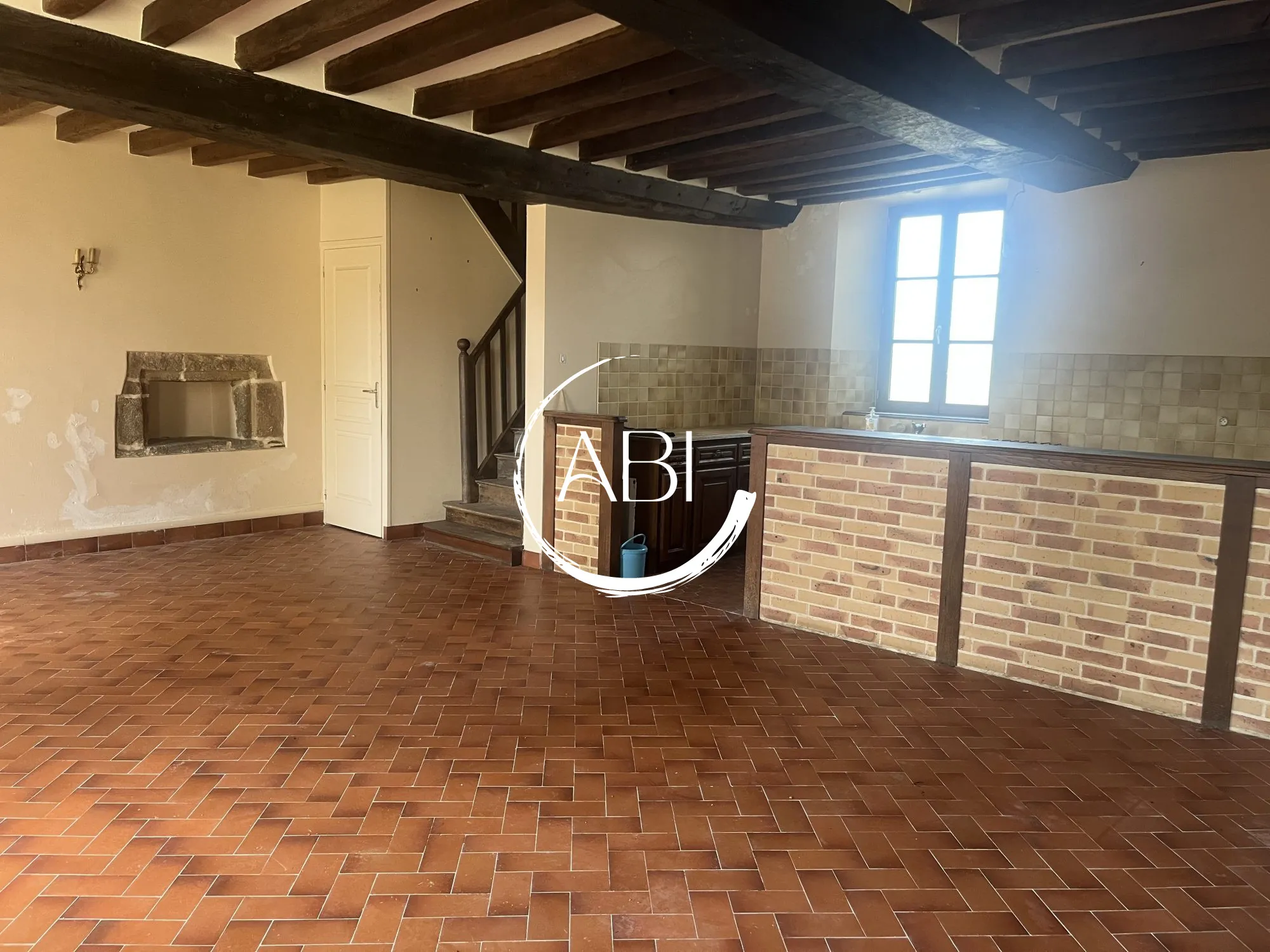 Charmante maison en pierre à vendre dans la Mayenne, 90 m² avec potentiel d'extension 