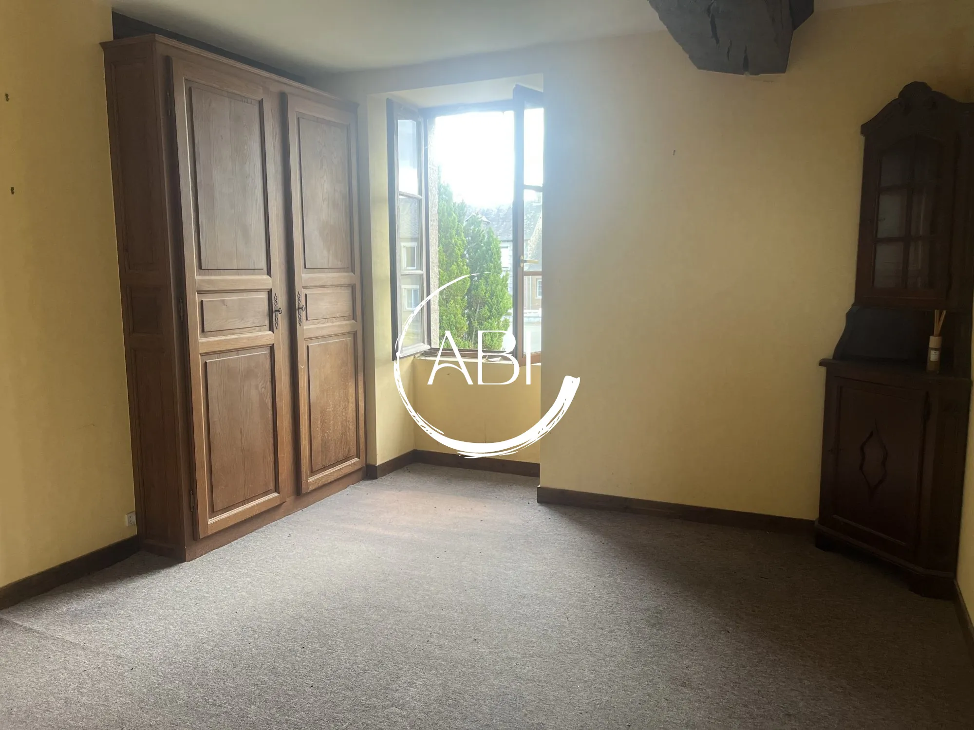 Charmante maison en pierre à vendre dans la Mayenne, 90 m² avec potentiel d'extension 