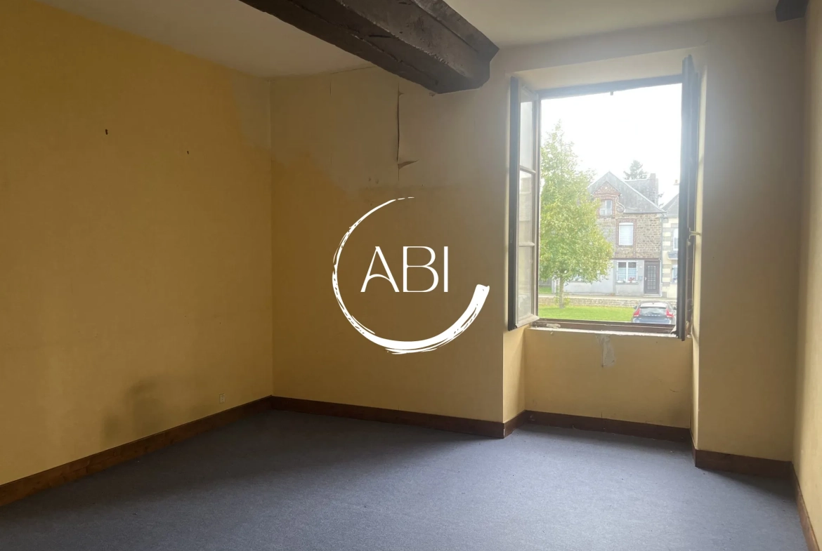 Charmante maison en pierre à vendre dans la Mayenne, 90 m² avec potentiel d'extension 