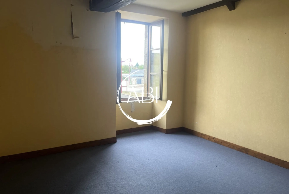 Charmante maison en pierre à vendre dans la Mayenne, 90 m² avec potentiel d'extension 