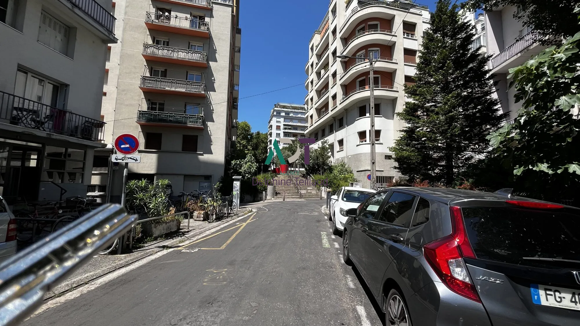 À vendre à Grenoble, duplex 3 pièces avec balcon, ascenseur, proche tramway 