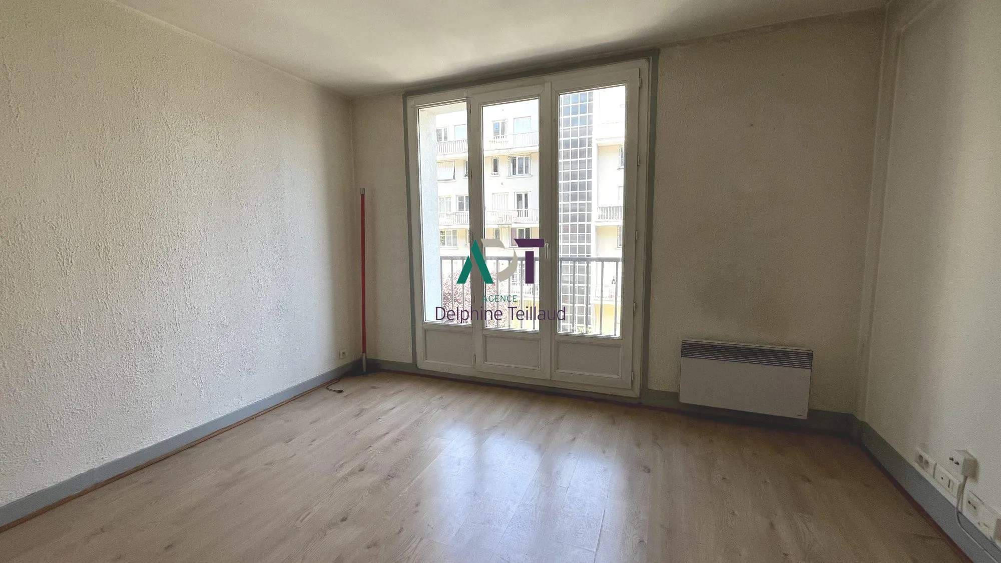 À vendre à Grenoble, duplex 3 pièces avec balcon, ascenseur, proche tramway 
