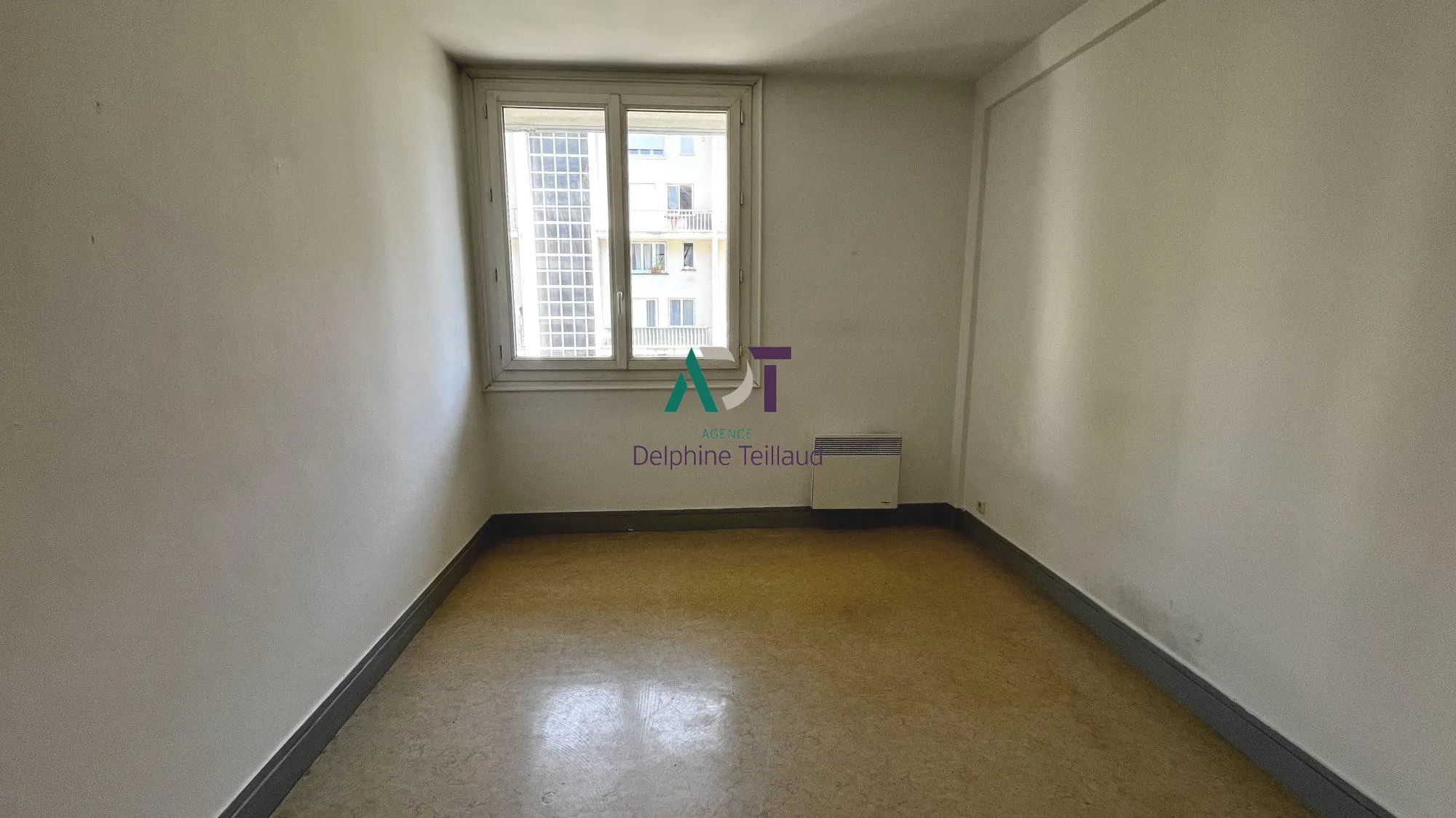 À vendre à Grenoble, duplex 3 pièces avec balcon, ascenseur, proche tramway 