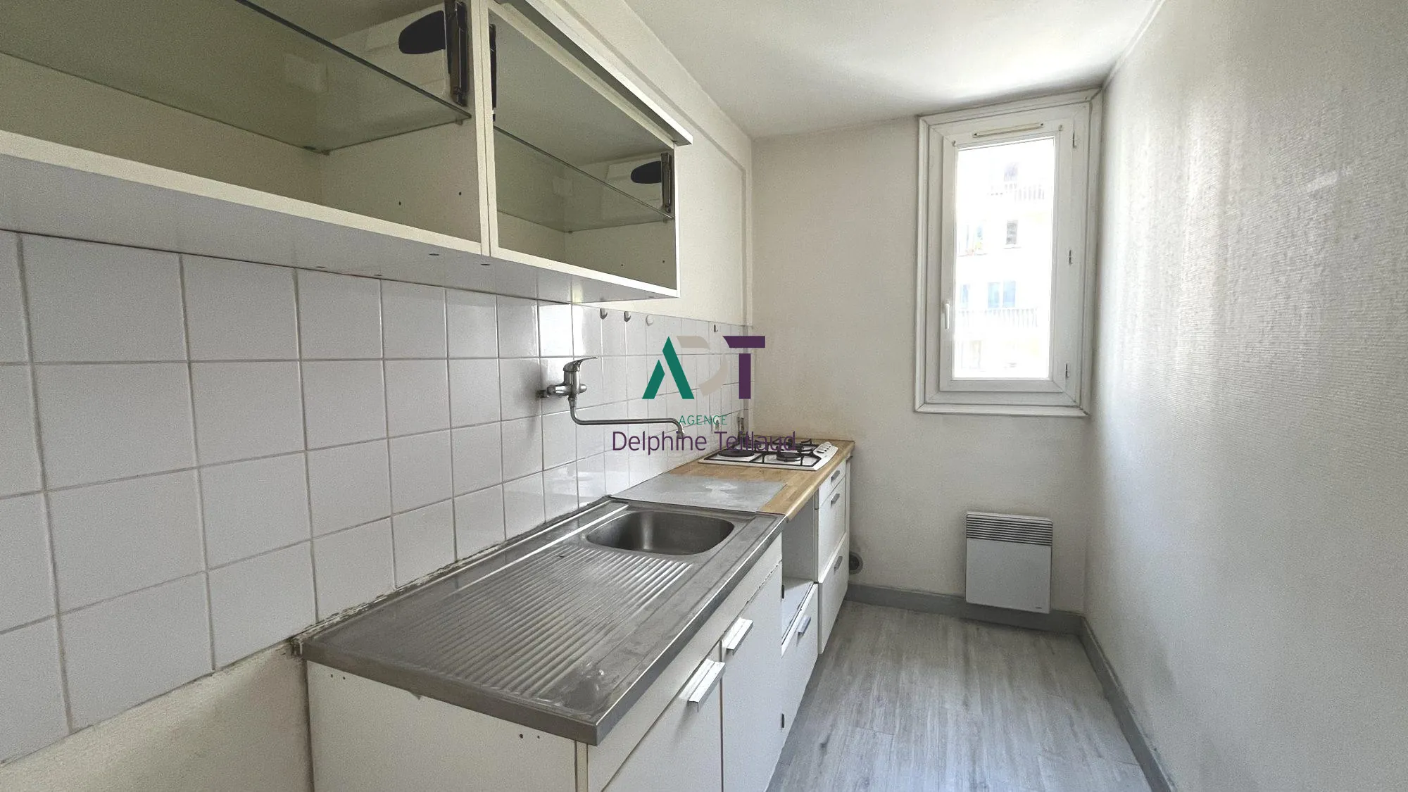 À vendre à Grenoble, duplex 3 pièces avec balcon, ascenseur, proche tramway 