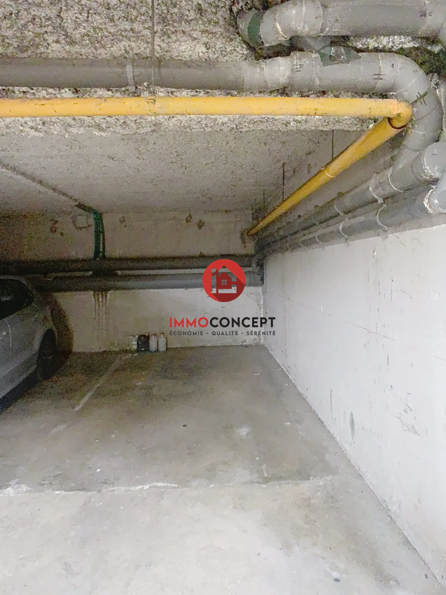Appartement traversant de 85 m² avec parking et cave à Les Angles (30133) 