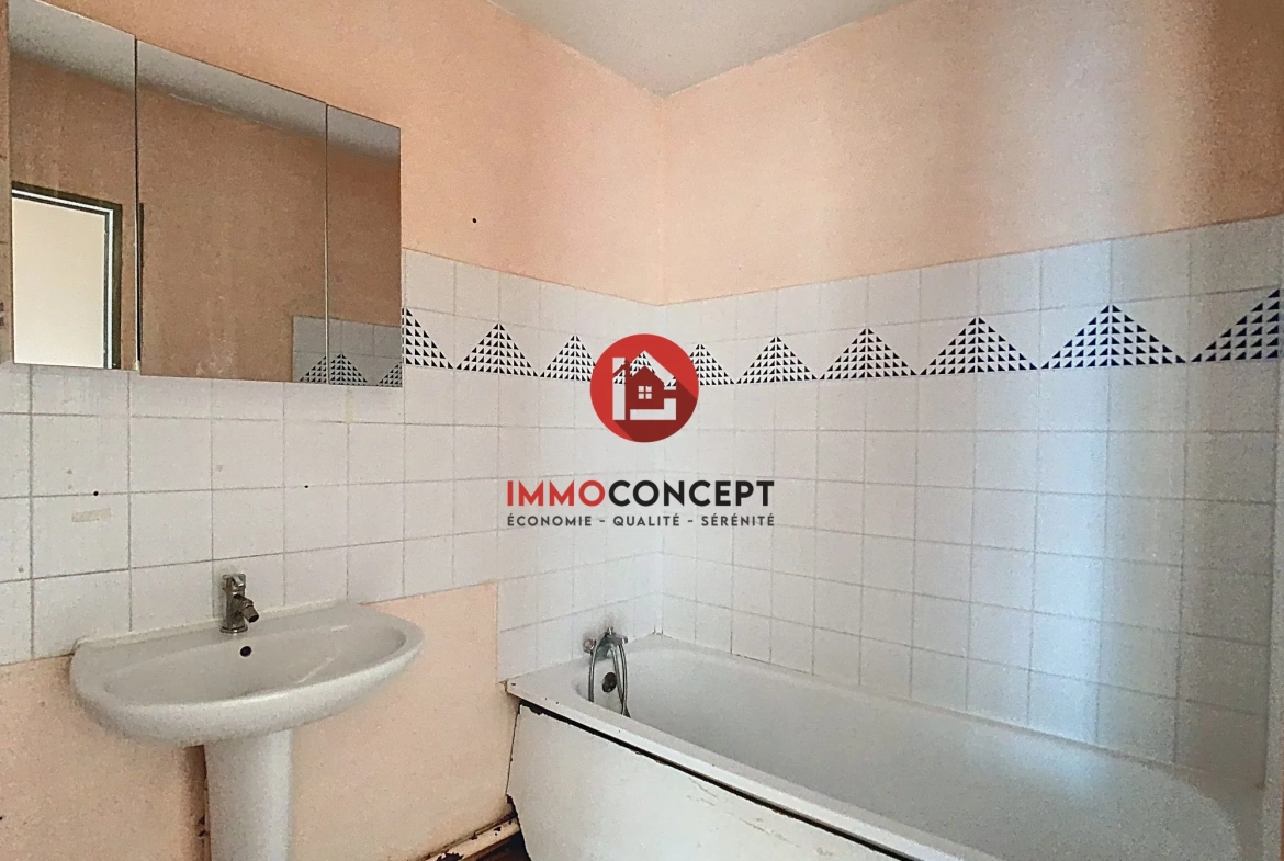 Appartement traversant de 85 m² avec parking et cave à Les Angles (30133) 