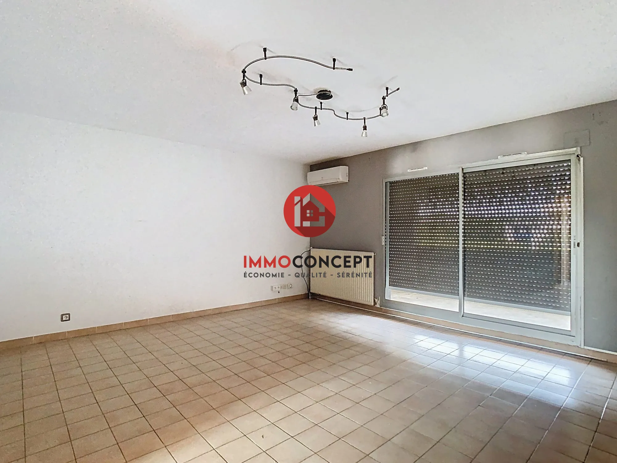 Appartement traversant de 85 m² avec parking et cave à Les Angles (30133) 