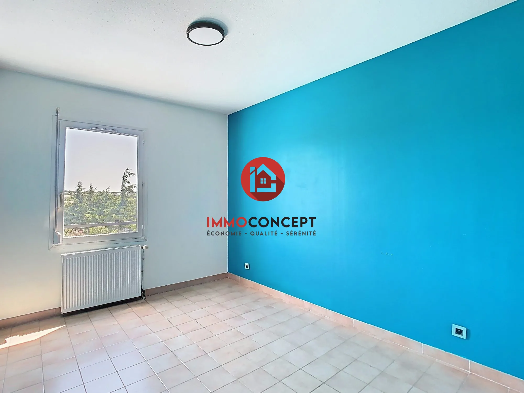 Appartement traversant de 85 m² avec parking et cave à Les Angles (30133) 