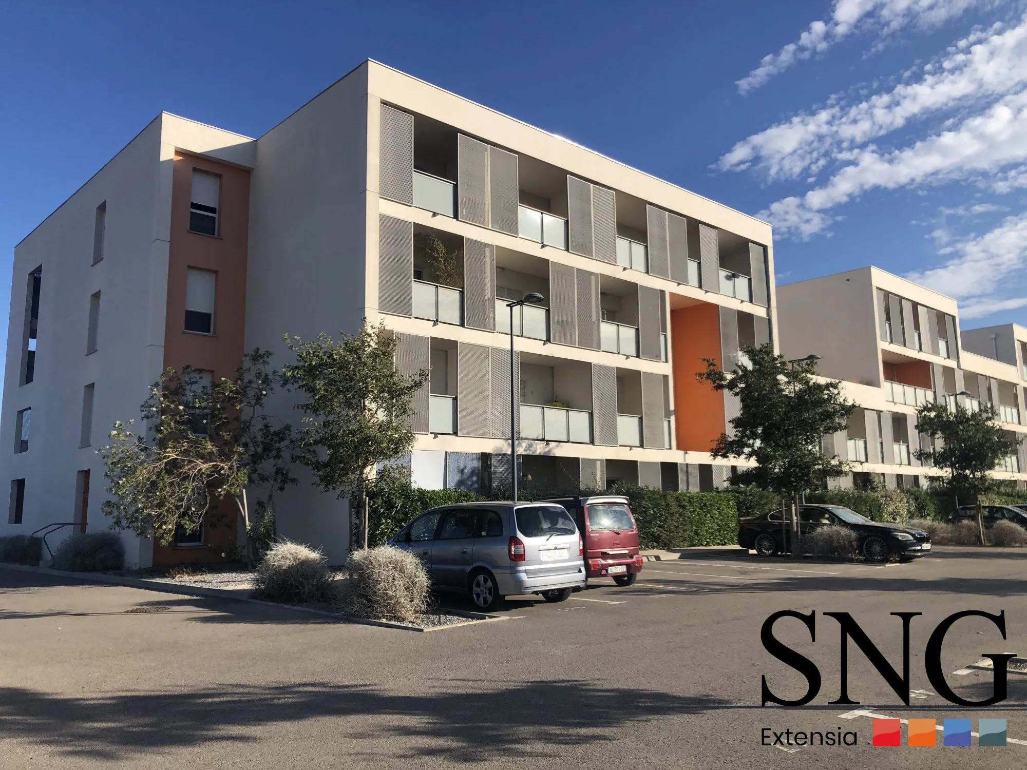 Appartement T2 récent avec terrasse et parking à Narbonne 