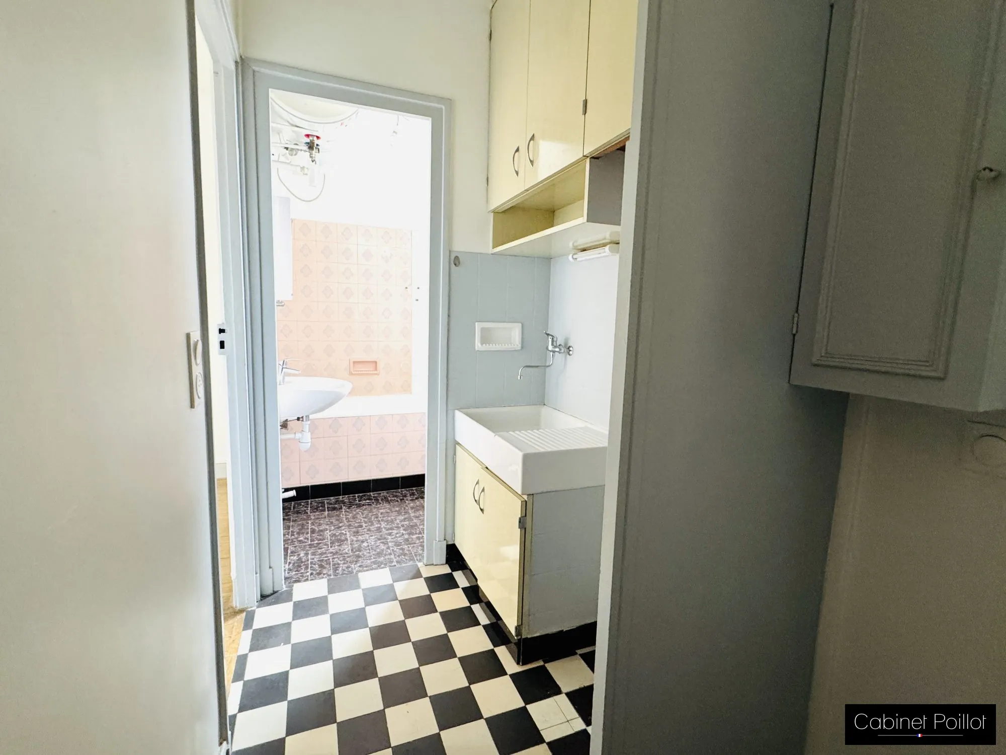 Très bel appartement de 16,15 m² au cœur de Vincennes avec cave, dernier étage 