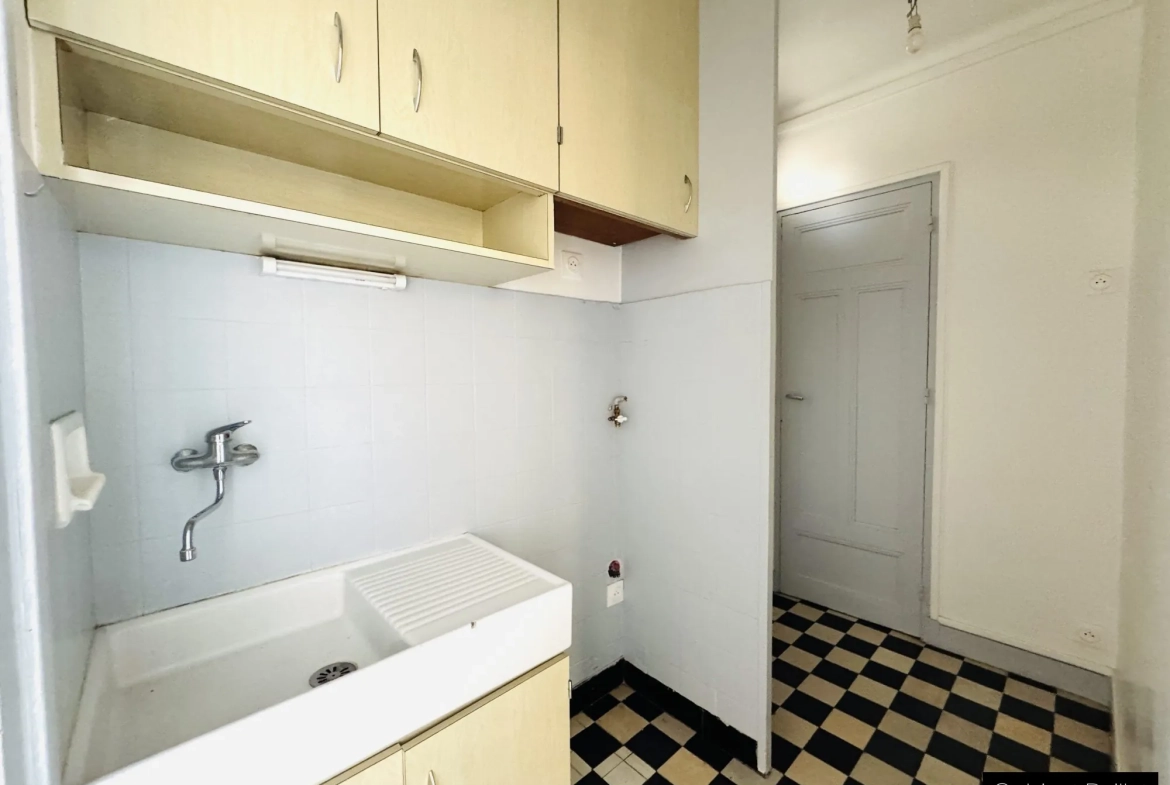Très bel appartement de 16,15 m² au cœur de Vincennes avec cave, dernier étage 