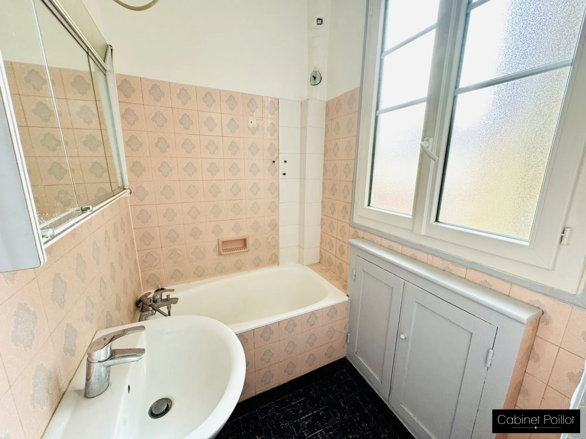 Très bel appartement de 16,15 m² au cœur de Vincennes avec cave, dernier étage 