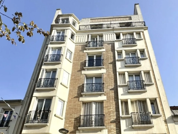 Très bel appartement de 16,15 m² au cœur de Vincennes avec cave, dernier étage