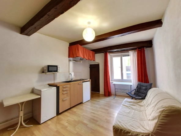 Studio meublé à Grenoble, centre-ville, 22 m², calme et proche tram, idéal investisseur ou premier achat