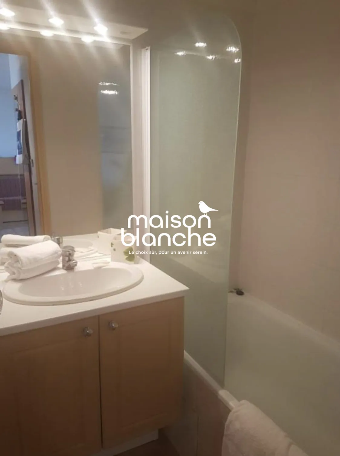 Investissez dans un Appartement Meublé en LMNP à Mauguio avec Bail Commercial jusqu'en 2033 