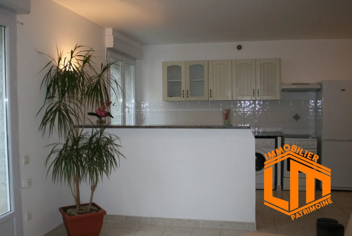 Investissez dans une maison divisée en deux logements loués à Usclas-d'Hérault 