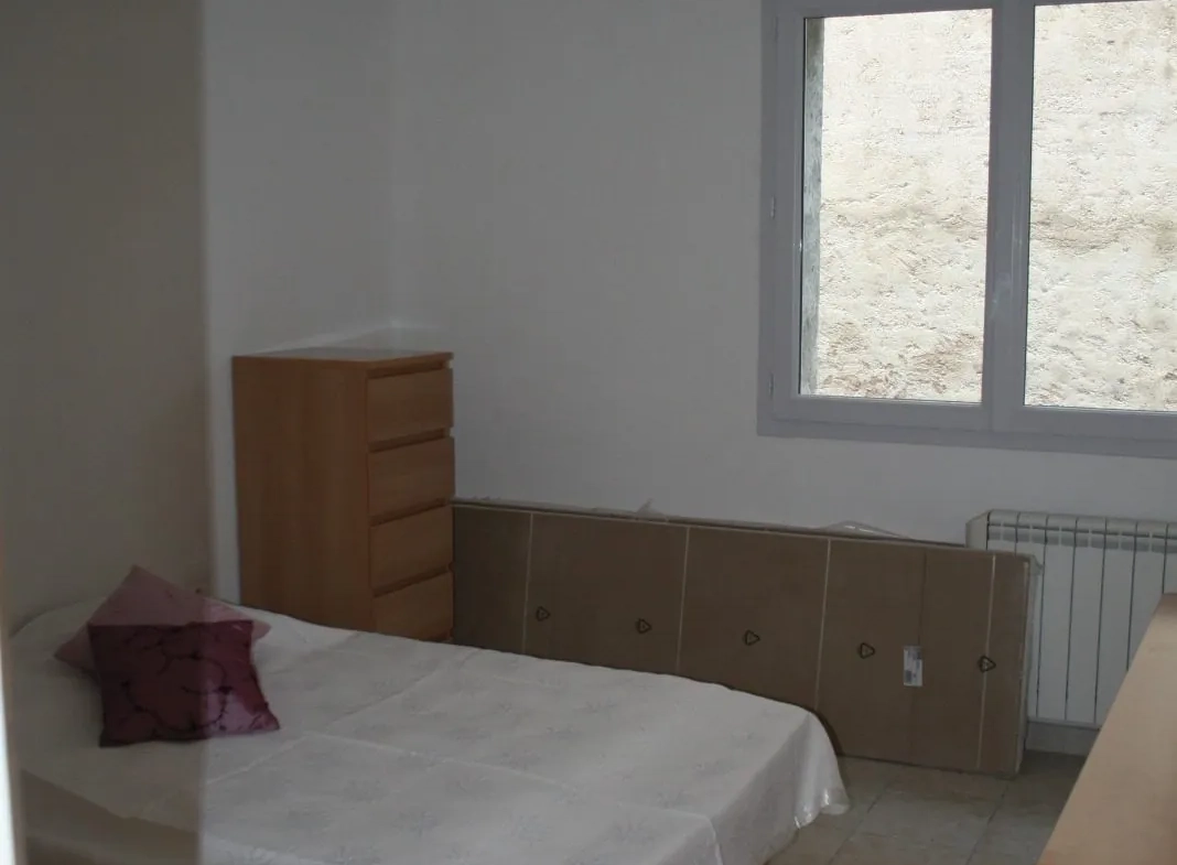 Investissez dans une maison divisée en deux logements loués à Usclas-d'Hérault 