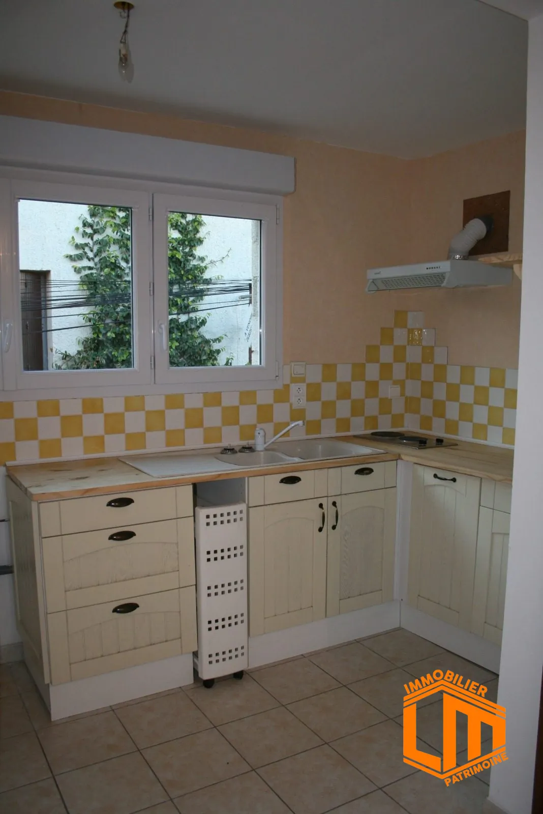 Investissez dans une maison divisée en deux logements loués à Usclas-d'Hérault 